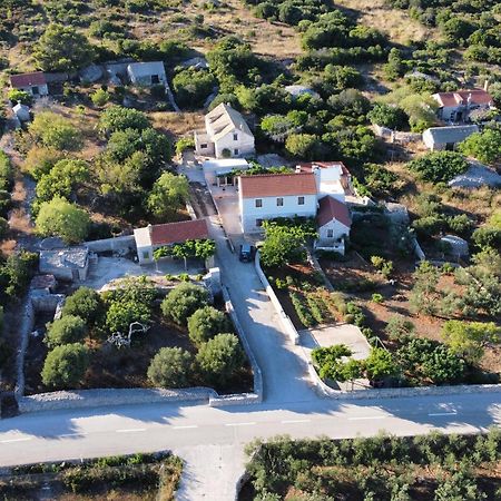 Betini Apartments - Authentic Island Escape Komiža المظهر الخارجي الصورة