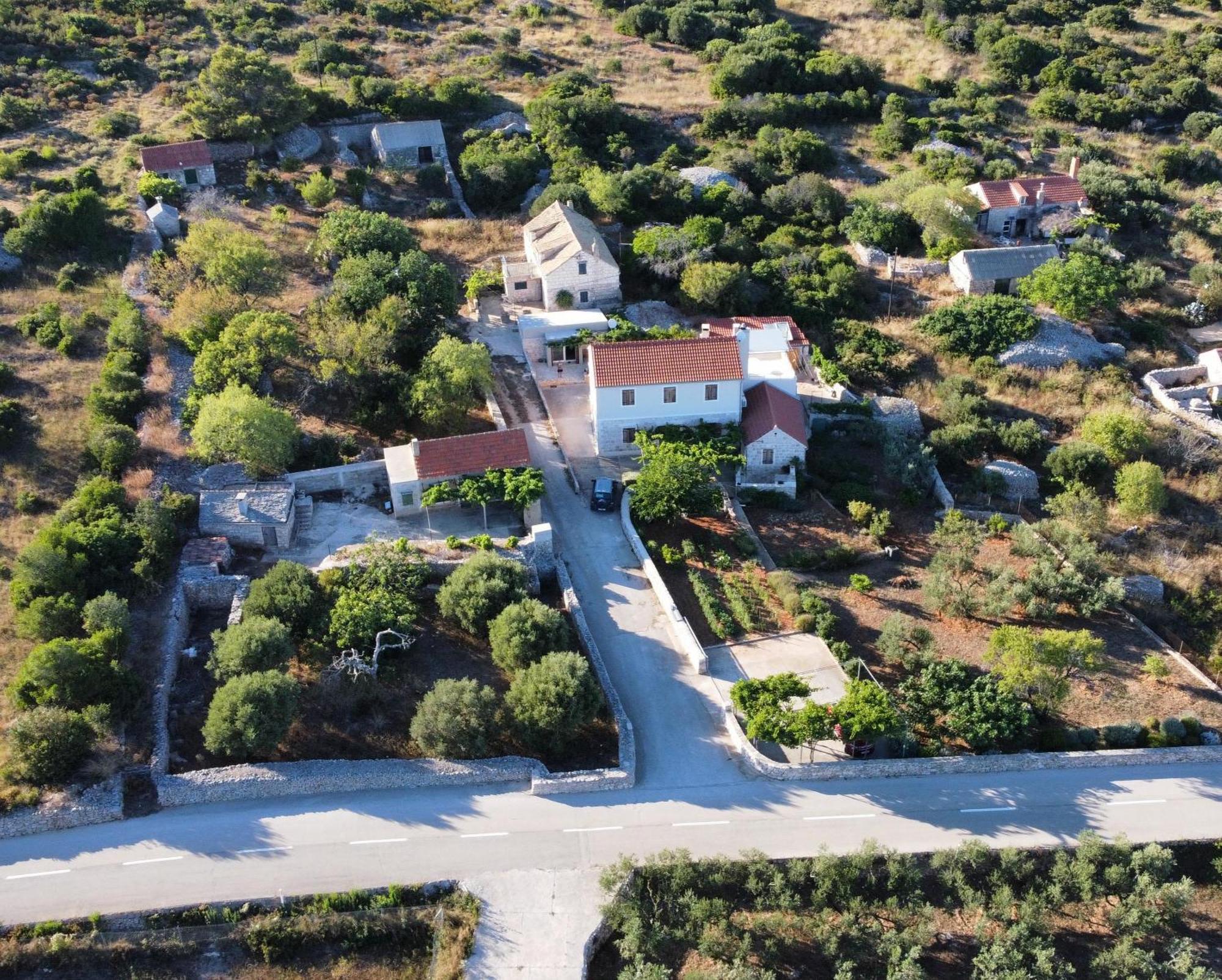 Betini Apartments - Authentic Island Escape Komiža المظهر الخارجي الصورة