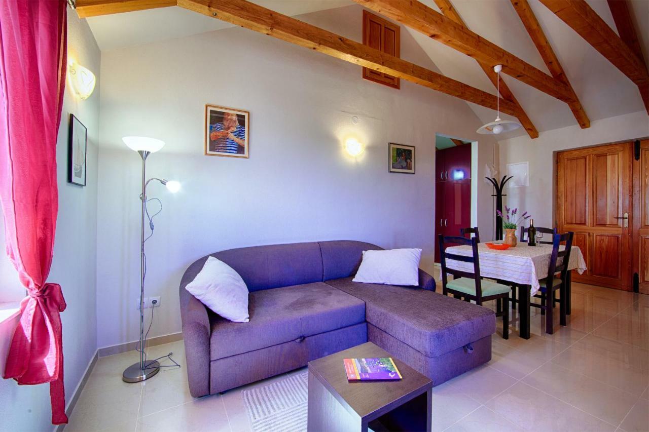 Betini Apartments - Authentic Island Escape Komiža المظهر الخارجي الصورة