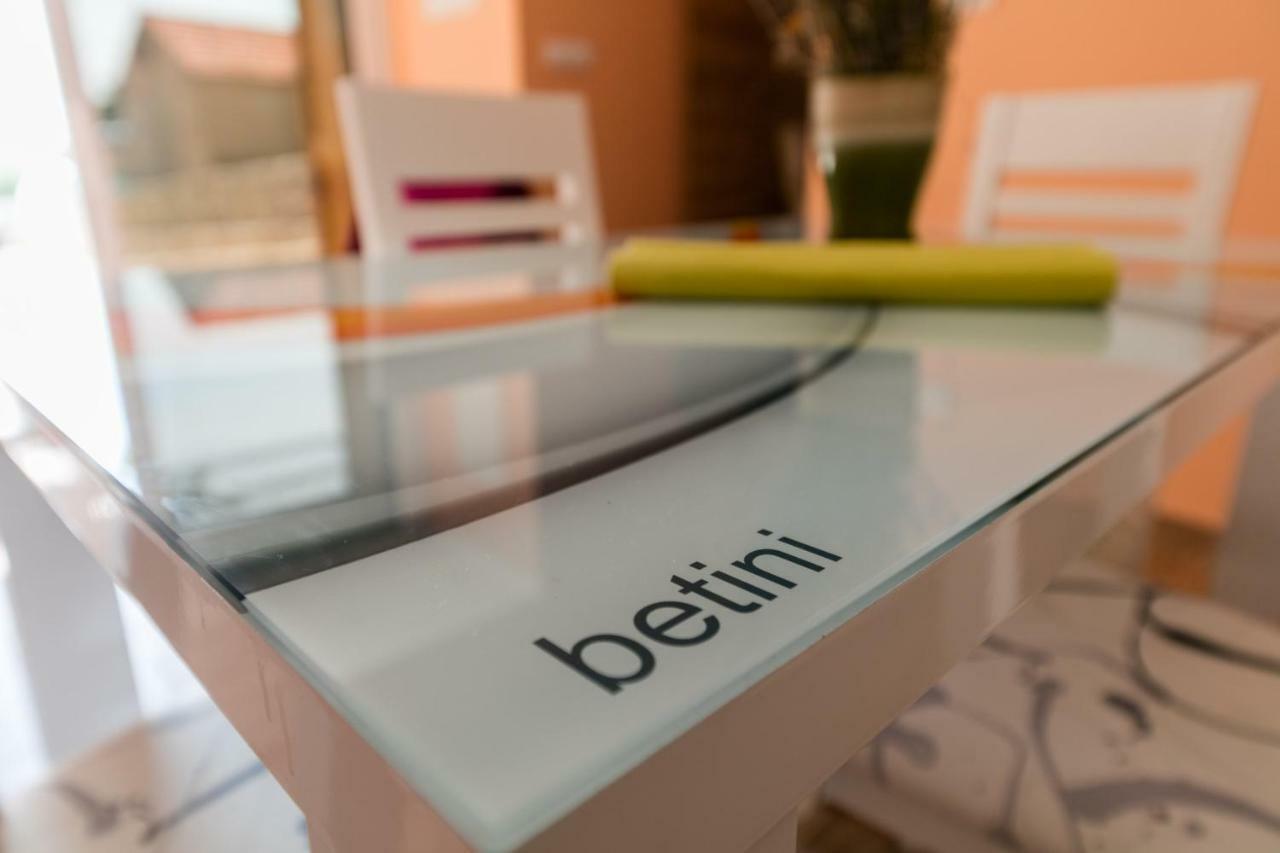 Betini Apartments - Authentic Island Escape Komiža المظهر الخارجي الصورة