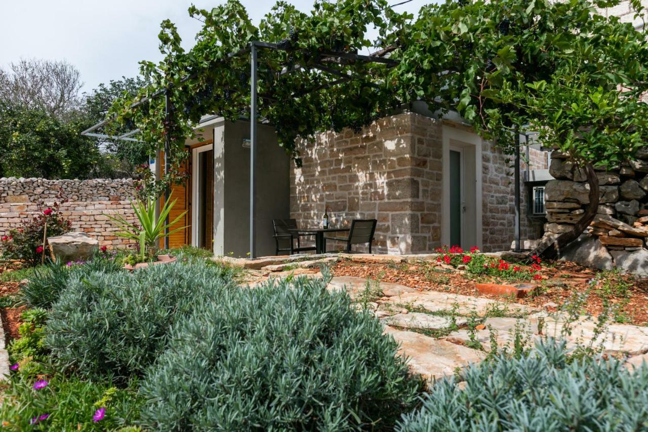 Betini Apartments - Authentic Island Escape Komiža المظهر الخارجي الصورة