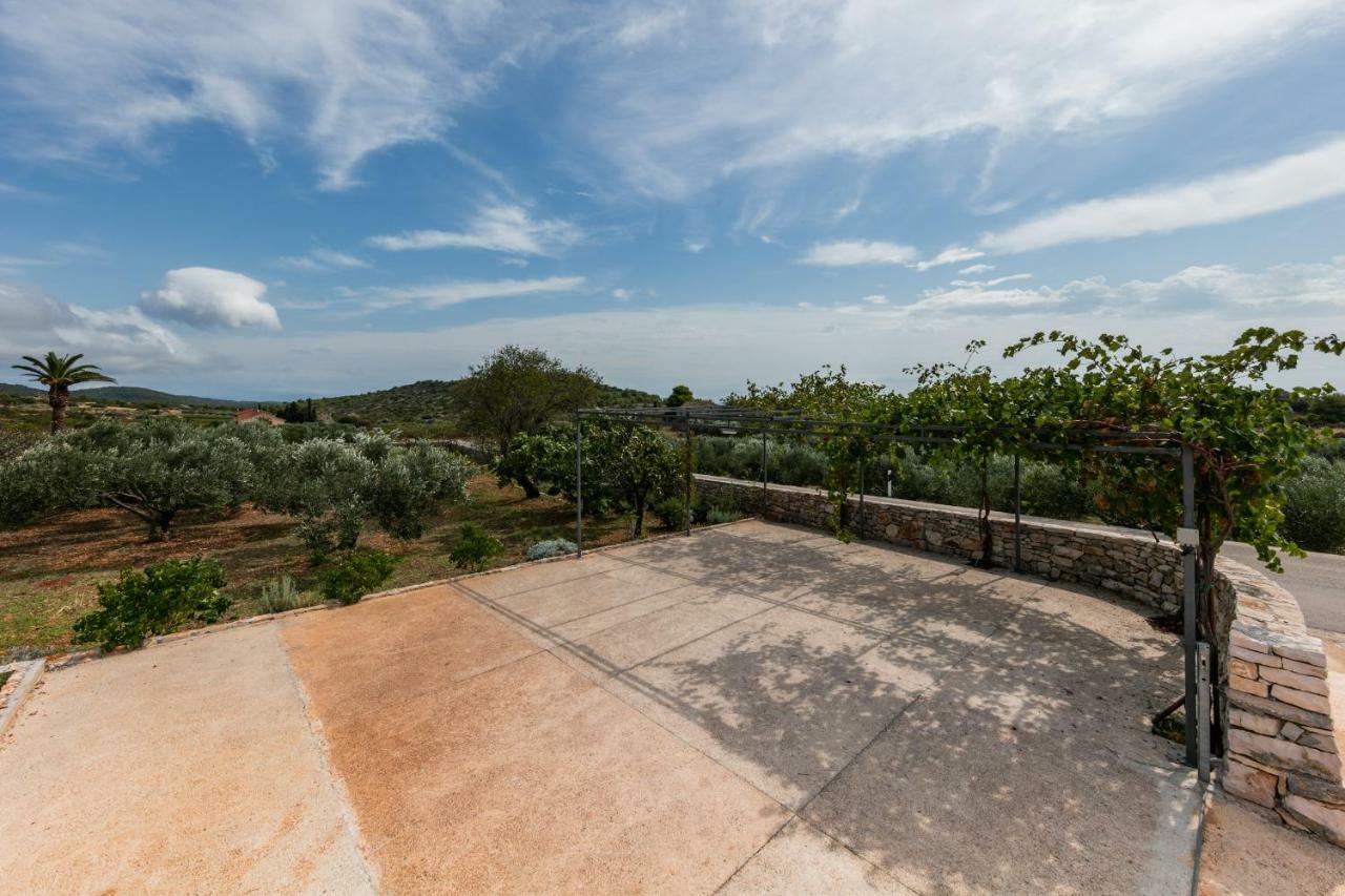 Betini Apartments - Authentic Island Escape Komiža المظهر الخارجي الصورة